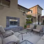Exclusive Westlake Condo W/ Gym, Pool, Washer & Dryer In Unit & Private Garage