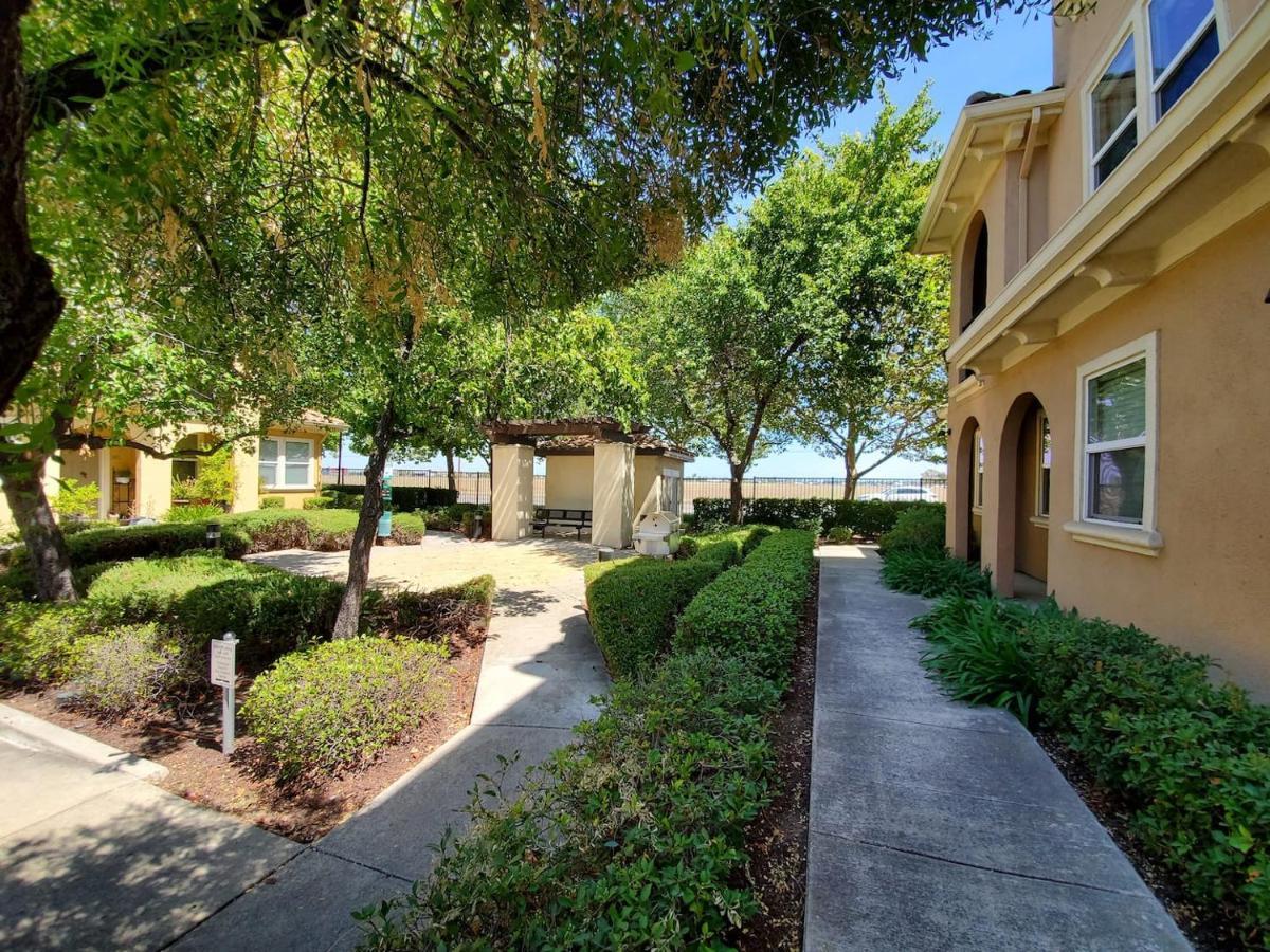 Aparthotel Exclusive Westlake W/ Gym, Pool, Washer & Dryer In Unit & Private Garage *