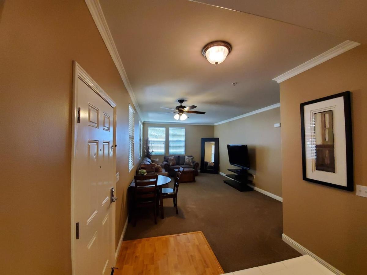 Exclusive Westlake W/ Gym, Pool, Washer & Dryer In Unit & Private Garage Sacramento